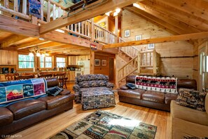 TV, fireplace, DVD player - Countless Adventures (Davis)
