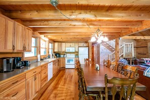 Kühlschrank, Ofen, Herdplatte, Geschirrspüler