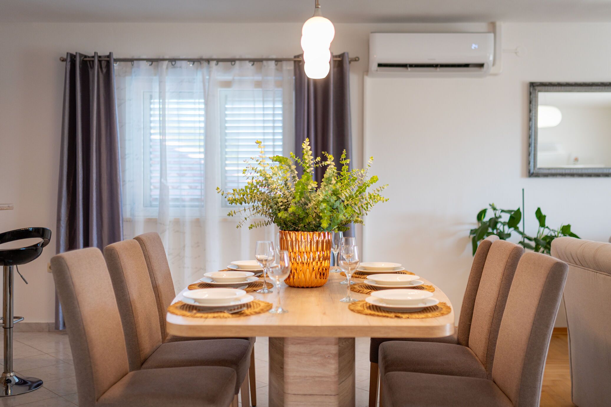 Villa | Dining