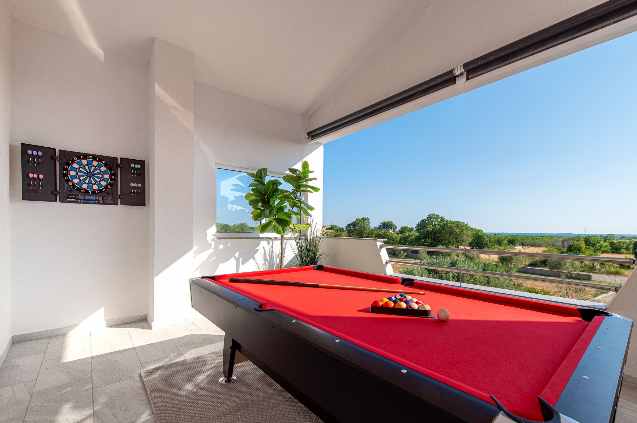 Villa | Garden view