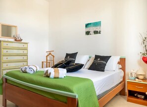 3 habitaciones, tabla de planchar con plancha y wifi 