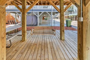 Outdoor dining - Vacation home in Ocean lakes at Myrtle beach (Myrtle Beach)