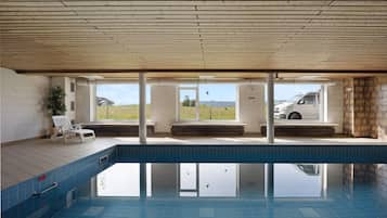 Innenpool, beheizter Pool