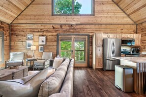 Smart-TV, Kamin, Videospiele, Tischfußball