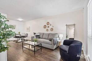 Smart TV - Speedway #107 xxxxxx (Austin)