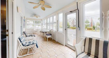Rehoboth Beach dog-friendly home w/ ocean view, central AC, & fast WiFi