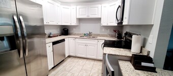Beautiful New Villa located 30 mins from Tampa