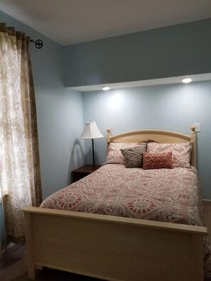 6 Schlafzimmer, Reisekinderbett, kostenloses WLAN, Bettwäsche