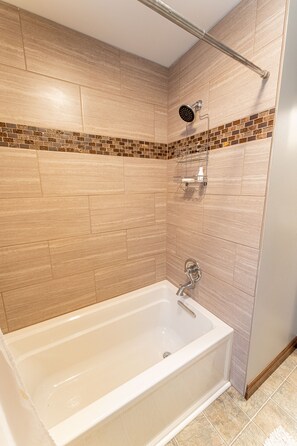 Shower, hair dryer, towels - Farmer Lake Lodge:  Water Sports, Snowmobile Trails, and the Ultimate Lakefront Escape (Little Lake)