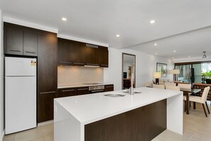 Fridge, microwave, oven, stovetop