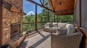 House, 5 Bedrooms | Terrace/patio