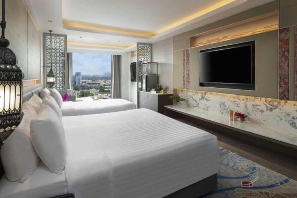 Premium bedding, minibar, in-room safe, blackout curtains