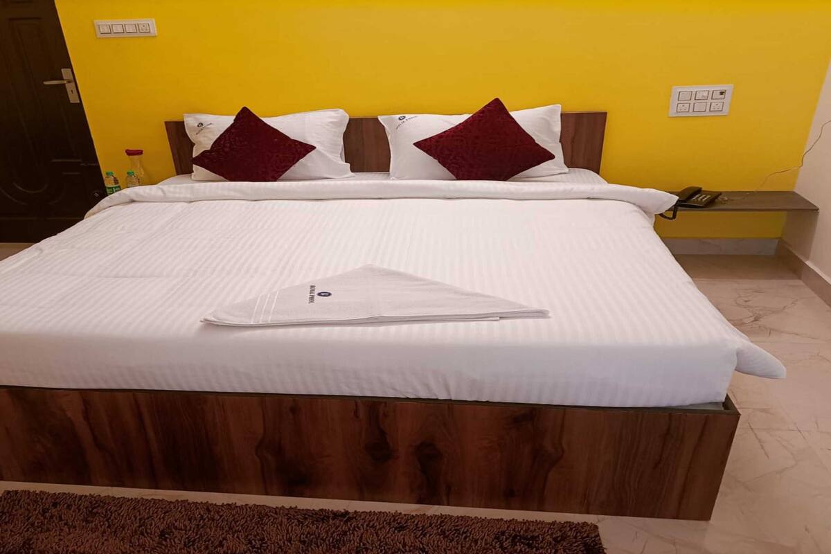 デラックス ダブルルーム | 高級寝具、WiFi (無料)、ベッドシーツ