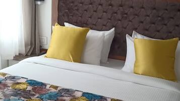 Deluxe Double Room | Minibar, free WiFi, bed sheets, wheelchair access