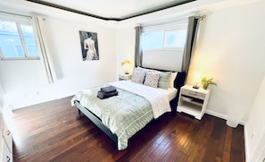 3 Schlafzimmer, Schreibtisch, WLAN, BettwÀsche