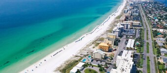 Snowbird Friendly Rates- Gulf Front Studio | Private Beach Access |Cabana |Access to Marriott Pool