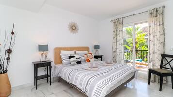 3 dormitorios, tabla de planchar con plancha, wifi gratis y ropa de cama