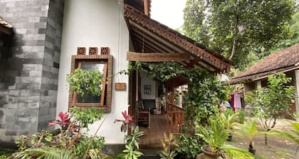 Homestay Candi Pawon Fahrurohman Syariah