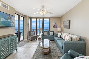 Family Condo, 3 Bedrooms, Ocean View, Beachfront | Living room | 50-inch Smart TV with cable channels, TV