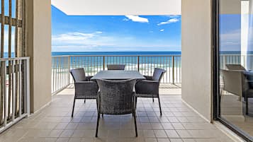 Family Condo, 3 Bedrooms, Ocean View, Beachfront | Balcony