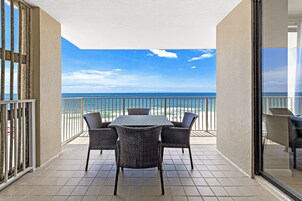 Family Condo, 3 Bedrooms, Ocean View, Beachfront | Balcony