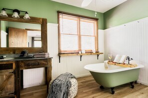 Bathtub, jetted bath
