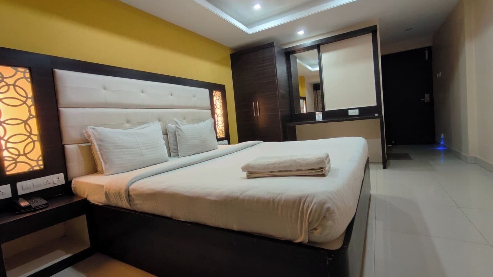 Premium bedding, free WiFi, bed sheets