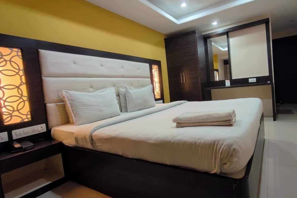 Peralatan tempat tidur premium, Wi-fi percuma, cadar katil