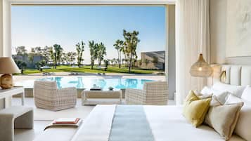 Minibar, desk, soundproofing, free WiFi