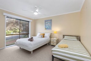 2 bedrooms, WiFi, bed sheets