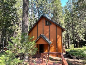 Exterior - Fish Camp Cabin (Fish Camp)