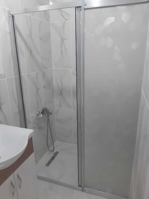 Standard Room | Bathroom | Slippers