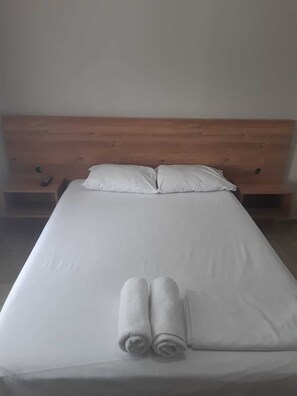 Standard Room | Soundproofing, free WiFi