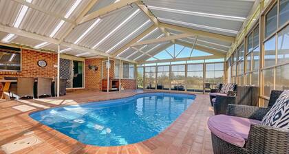 Nottage Cottage - Gateway to the vineyards