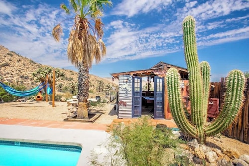 Desert Oasis: 3BR w/ Pool, Hot Tub, & Pool Table