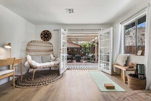 TV, fireplace, offices