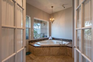 House, 4 Bedrooms | Bathroom - Gorge View 365 4 Bedroom Home by RedAwning (Hood River)