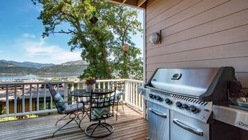 House, 4 Bedrooms | Balcony