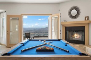 Spielezimmer