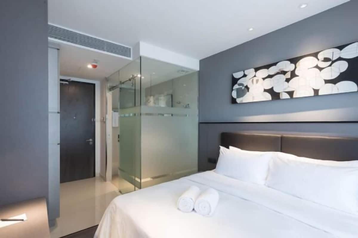 In-room safe, desk, blackout curtains, free WiFi