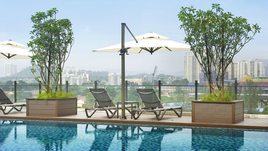 Komune Living & Wellness in the Park