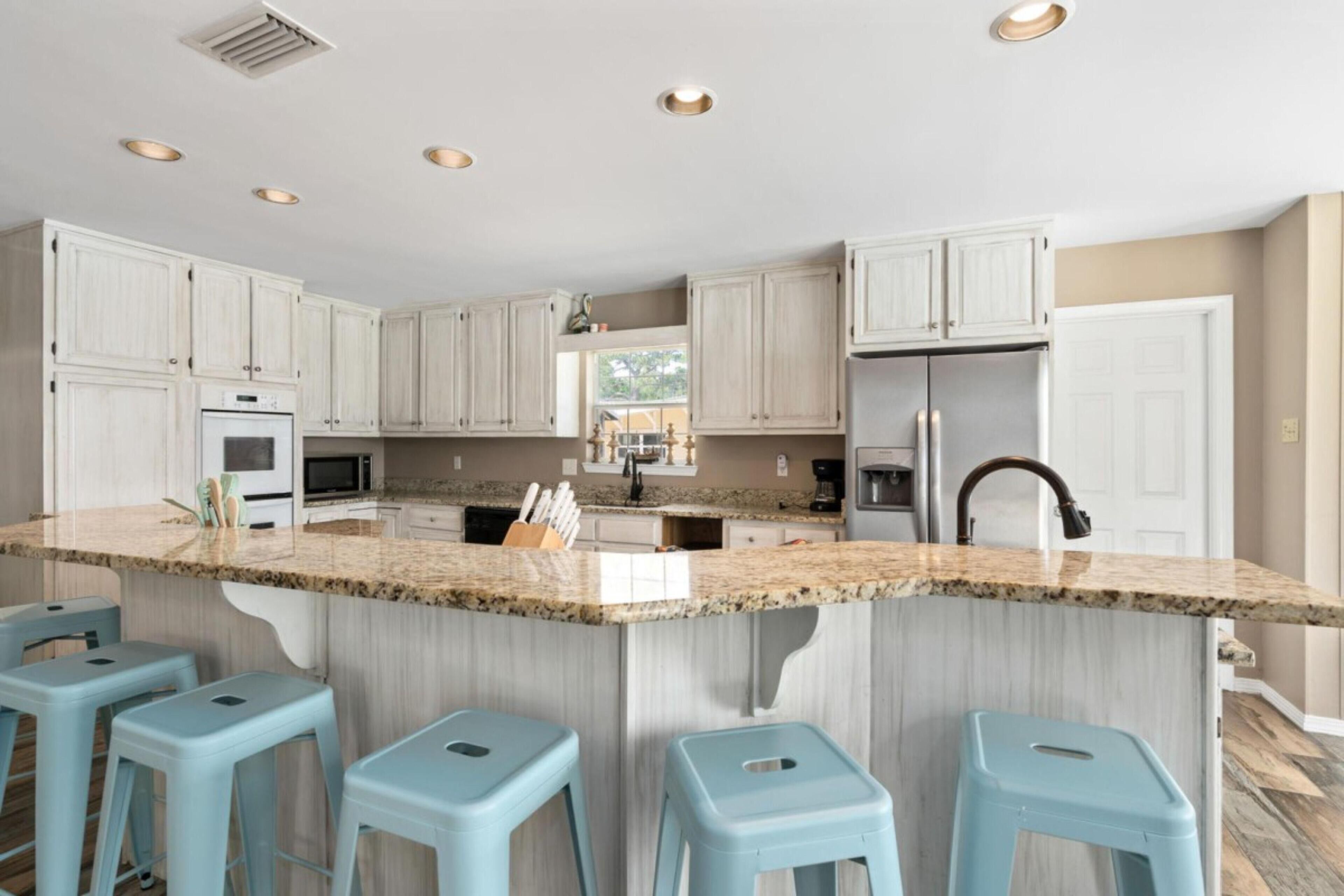 House, 5 Bedrooms | Private kitchen