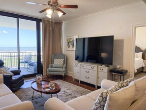 Condo, 3 habitaciones | Sala de estar