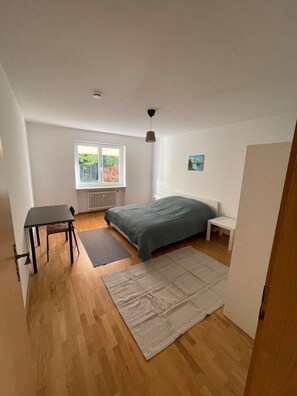 3 chambres, accès au Wi-Fi (inclus), literie fournie