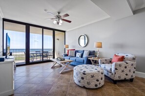 Condo, 2 habitaciones | Sala de estar