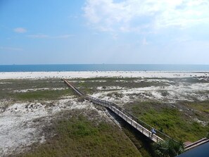 Condo, 2 habitaciones | Playa | En la playa