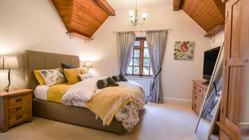 3 bedrooms, individually decorated, individually furnished, free WiFi