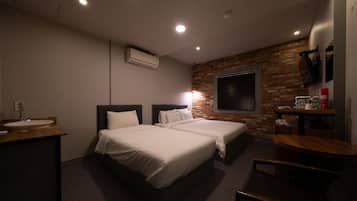 Deluxe Twin Room | Premium bedding, free minibar, desk, blackout curtains