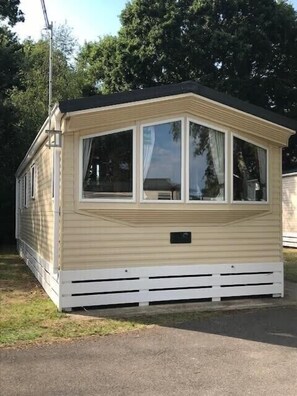 Exterior - Holiday home in St Leonard’s, Dorset. (Saint Leonards)