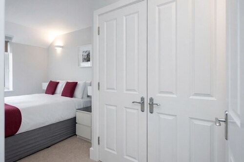 Roomspace Apartments - Nevis Court